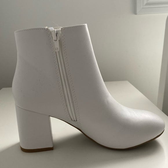 White ankle boots from Tillys( It's a US brand) - Picture 4 of 5